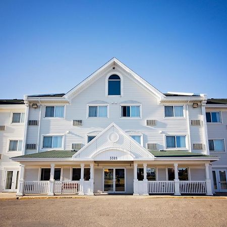 Travelodge Suites By Wyndham Regina - Eastgate Bay Exteriér fotografie