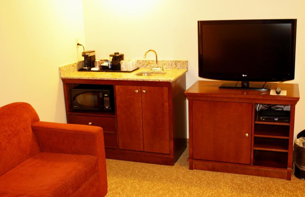 Travelodge Suites By Wyndham Regina - Eastgate Bay Exteriér fotografie