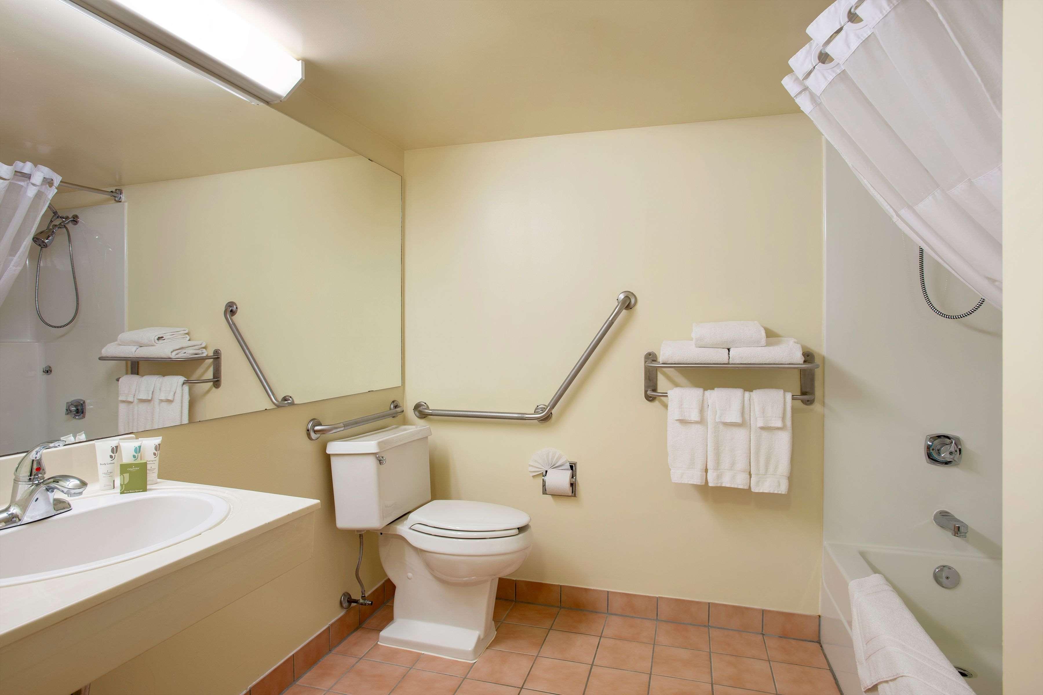 Travelodge Suites By Wyndham Regina - Eastgate Bay Exteriér fotografie