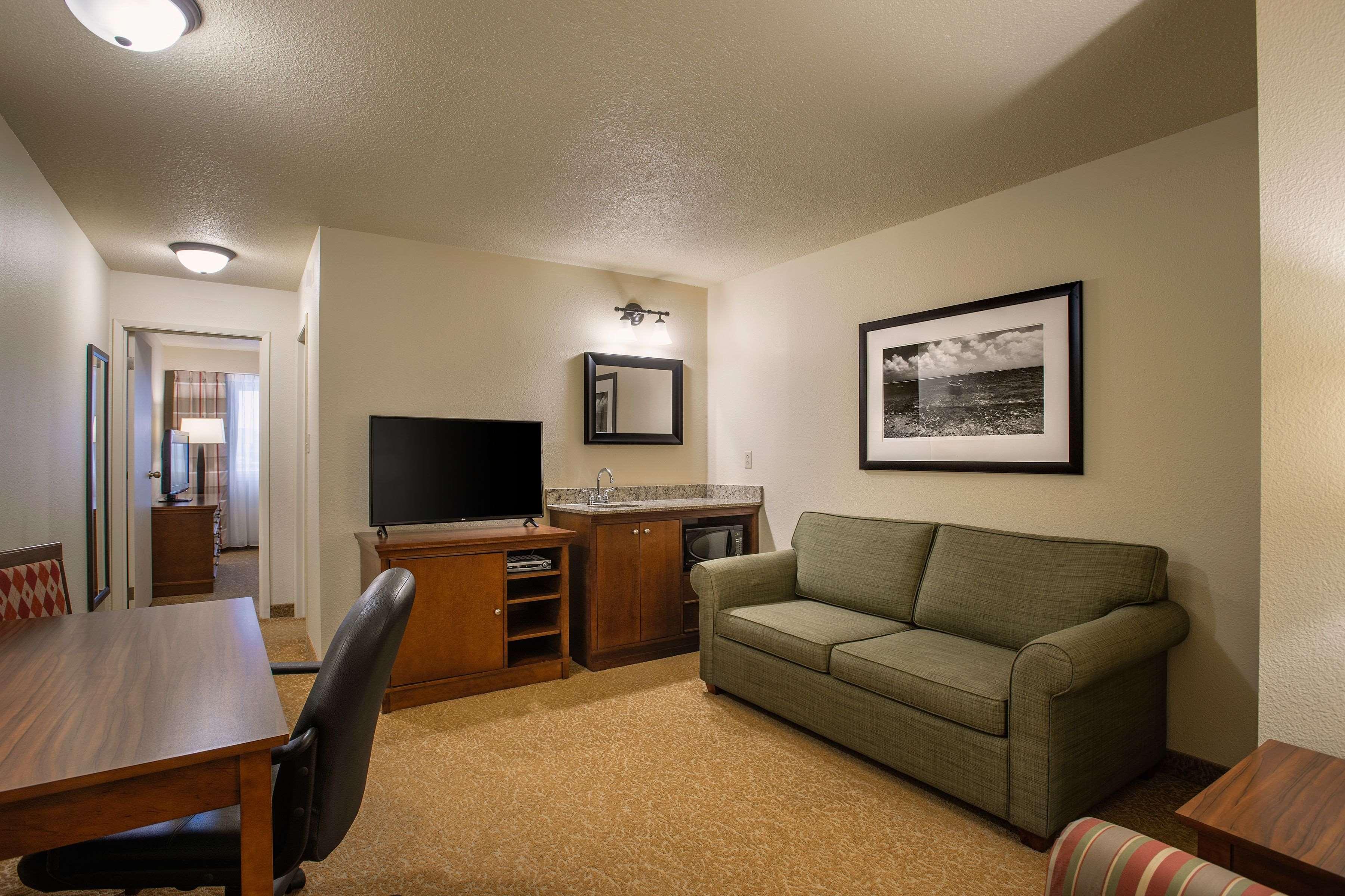 Travelodge Suites By Wyndham Regina - Eastgate Bay Exteriér fotografie