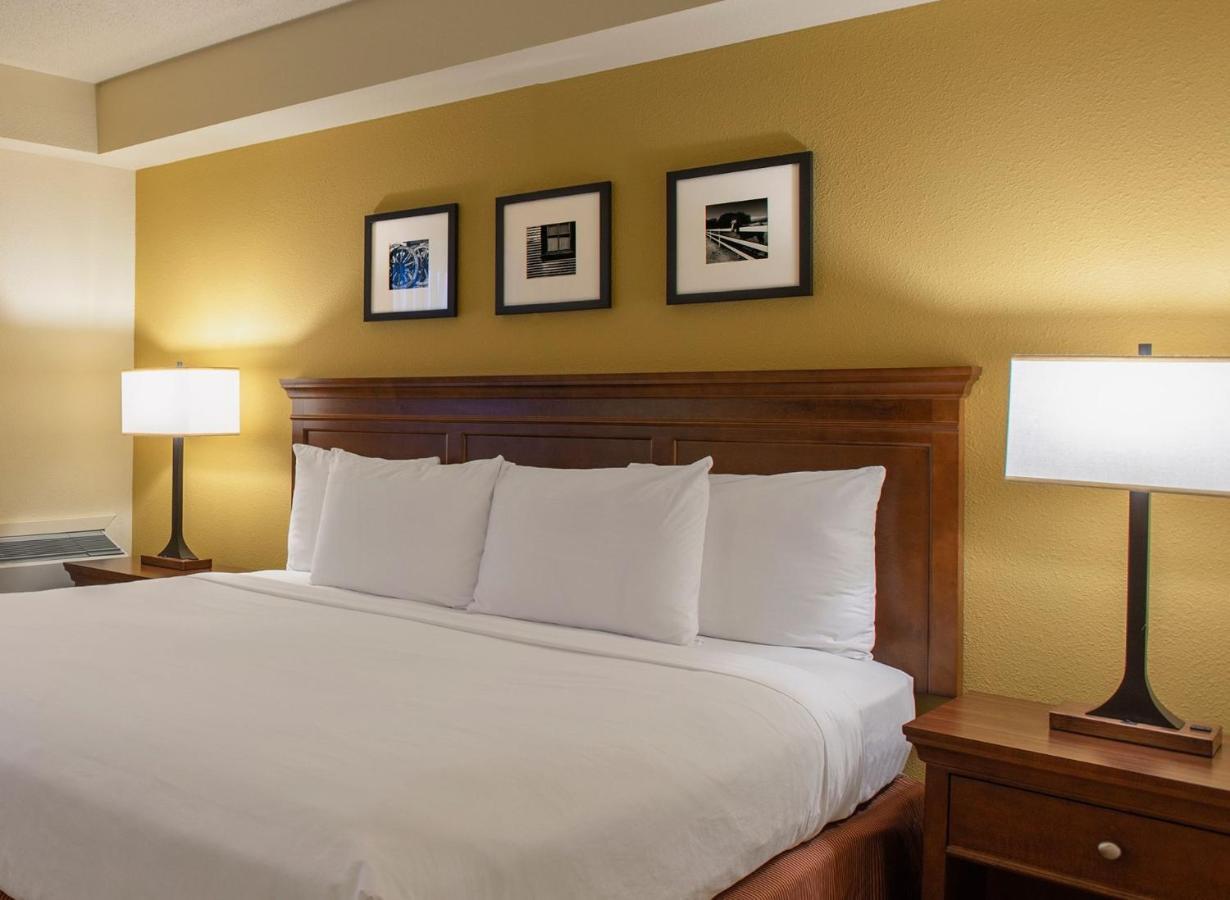 Travelodge Suites By Wyndham Regina - Eastgate Bay Exteriér fotografie
